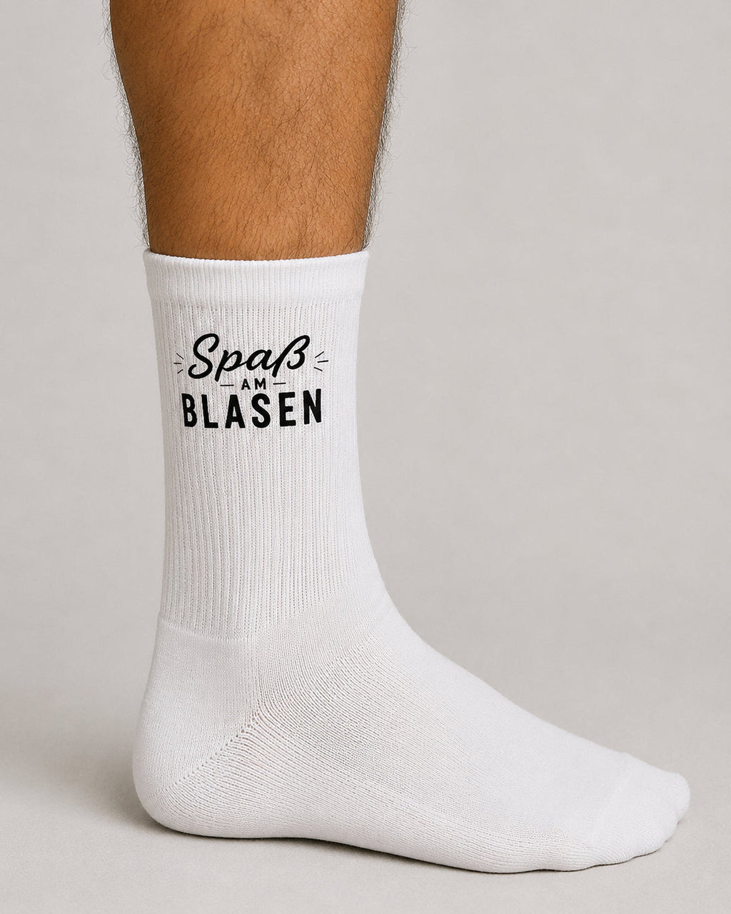 Tennissocken mit schwarzem Aufdruck "Spaß am Blasen"