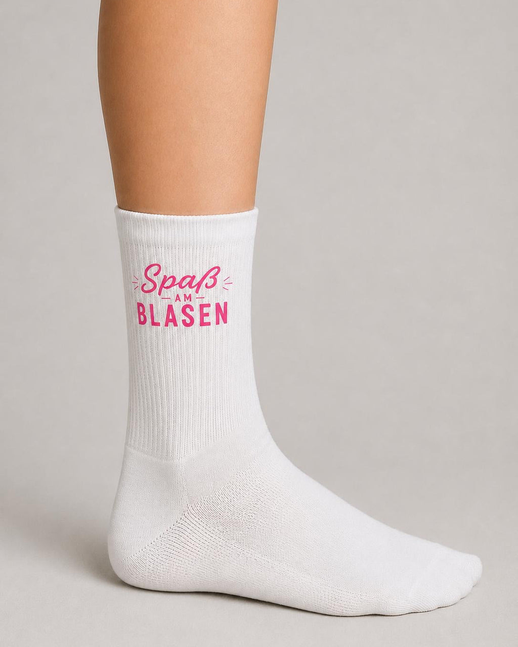 Tennissocken mit pinkem Aufdruck "Spaß am Blasen"